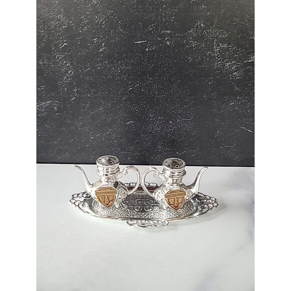 Carlsbad Caverns Souvenir Salt And Pepper Shakers Vintage - Picture 1 of 10